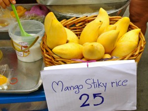 mango-sticky-rice-bangkok-traveling9to5