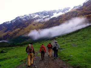 hiking machu picchu