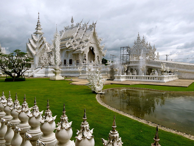white temple in chiang rai thailand