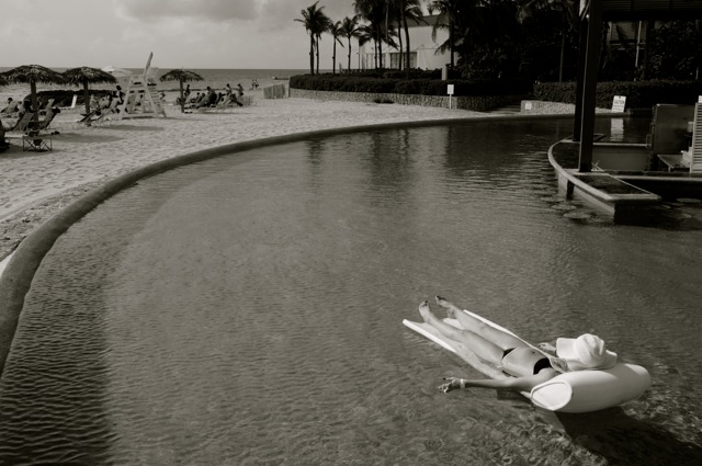 maternity photography at the grand lucayan